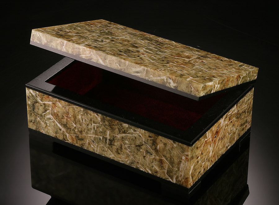 Beryl Hinged Gem Box