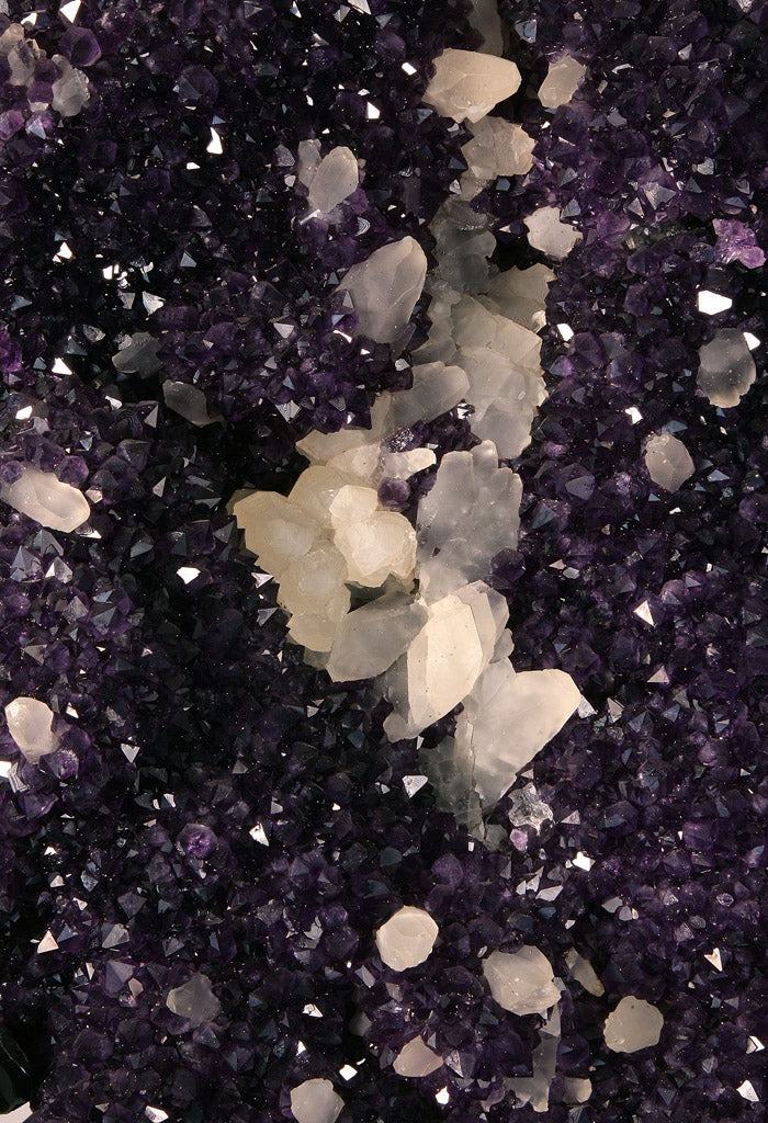(1) Magnificent Amethyst Specimen