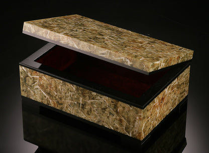 Beryl Hinged Gem Box